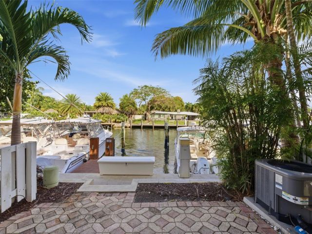 Продажа дома по адресу 2709 NE 15th St - фото 7251028