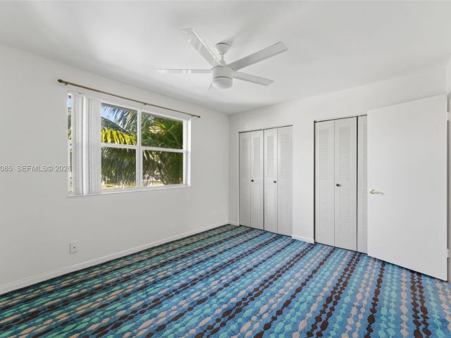 Продажа дома по адресу 2709 NE 15th St - фото 7251031