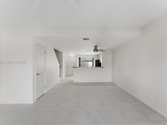 Продажа дома по адресу 2709 NE 15th St - фото 7251041