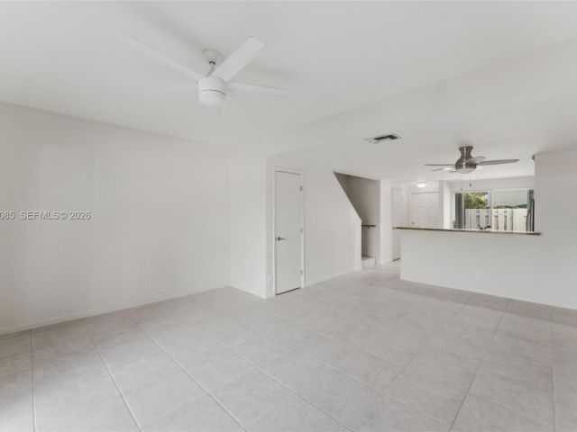 Продажа дома по адресу 2709 NE 15th St - фото 7251042