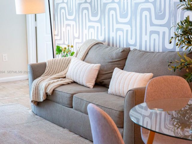 Продажа квартиры #3215 - фото 7265896