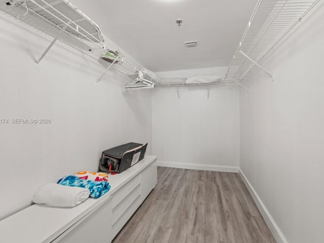 Продажа квартиры #2414 - фото 7265872