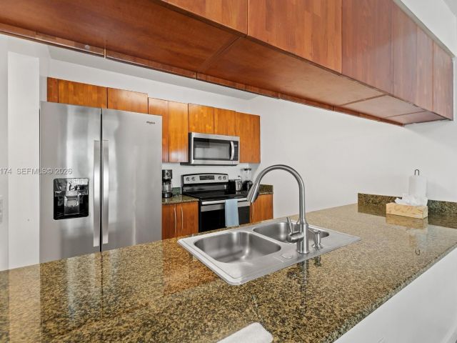 Продажа квартиры #2414 - фото 7265875