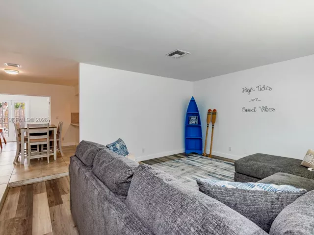 Дом в аренду по адресу 505 Heron Dr 505 - фото 7250626