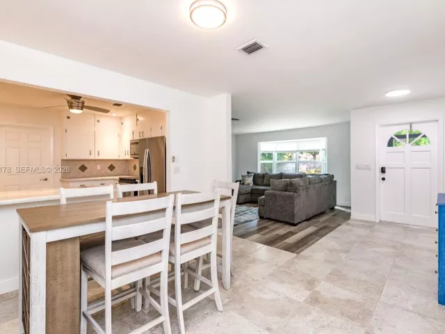 Дом в аренду по адресу 505 Heron Dr 505 - фото 7250625