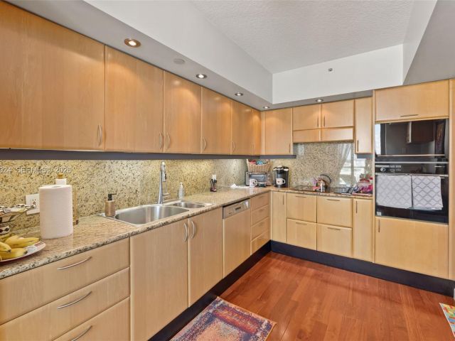 Продажа квартиры #1401 - фото 7265660