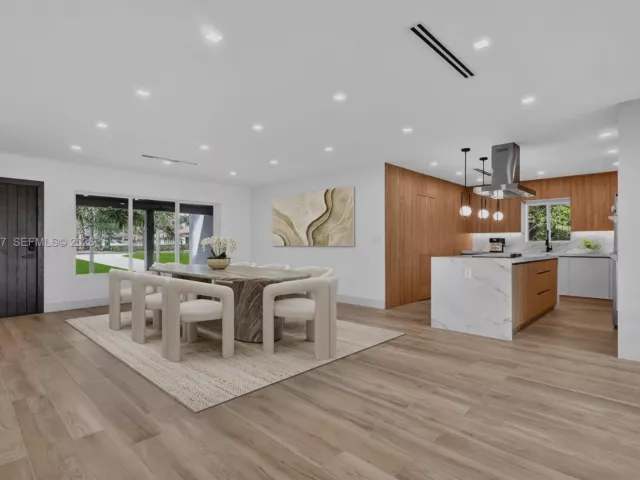 Продажа дома по адресу 1917 N Swinton Ave - фото 7296023