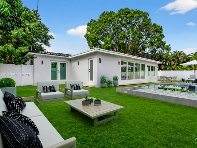 Продажа дома по адресу 1917 N Swinton Ave - фото 7296026