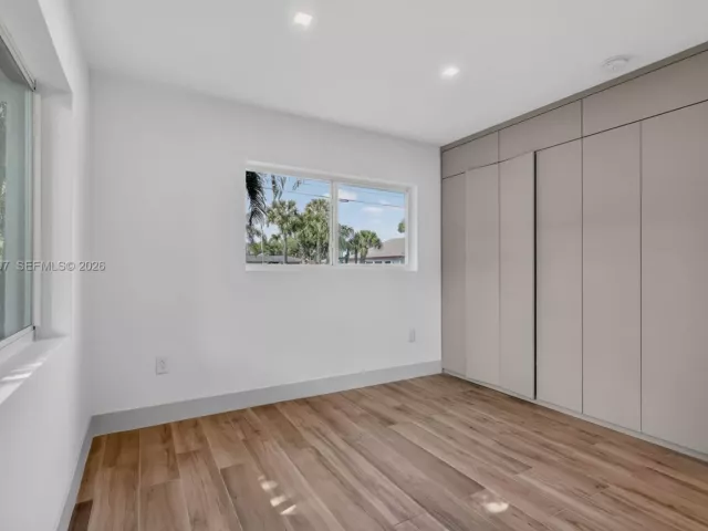 Продажа дома по адресу 1917 N Swinton Ave - фото 7296008