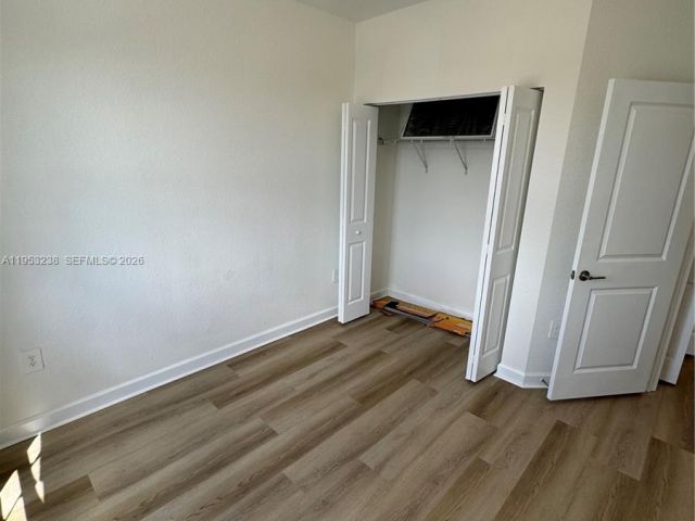 Дом в аренду по адресу 2683 SE 11th St - фото 7459183