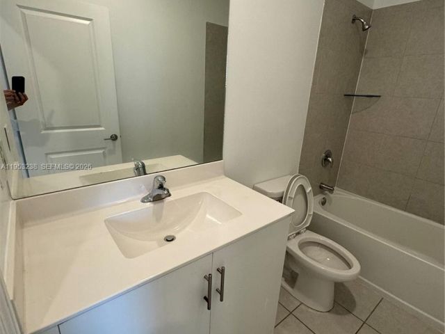 Дом в аренду по адресу 2683 SE 11th St - фото 7459184