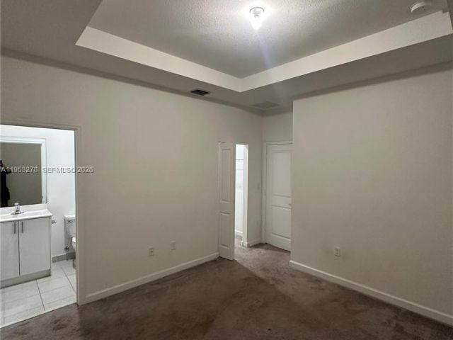 Дом в аренду по адресу 11869 SW 246th Ter 0 - фото 7516202