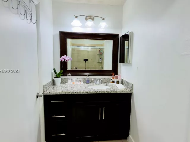 Продажа дома по адресу 7220 SW 149th Ct - фото 9084125