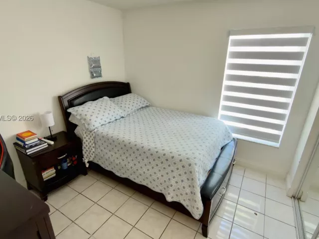 Продажа дома по адресу 7220 SW 149th Ct - фото 9084127