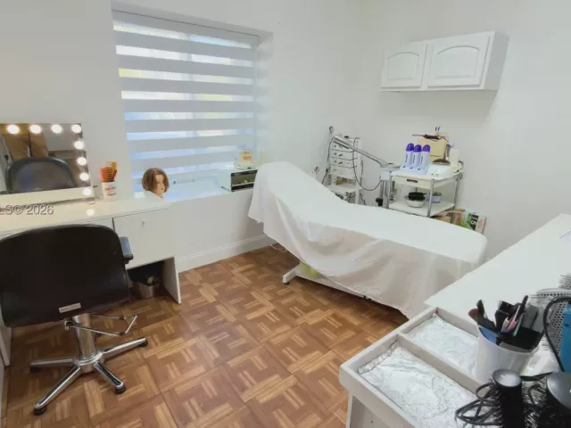 Продажа дома по адресу 7220 SW 149th Ct - фото 9084130