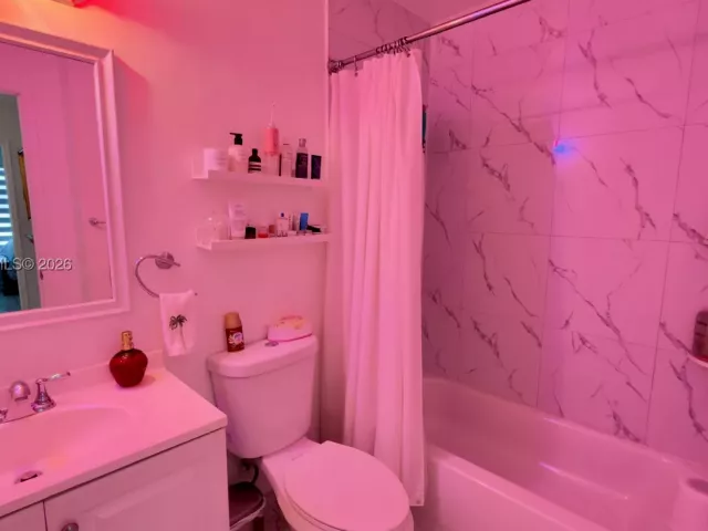 Продажа дома по адресу 7220 SW 149th Ct - фото 9084133