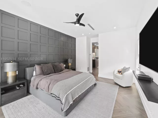 Продажа дома по адресу 1236 Obispo Ave - фото 9377609