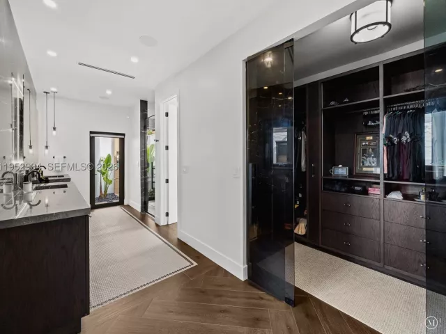 Продажа дома по адресу 1236 Obispo Ave - фото 9377611