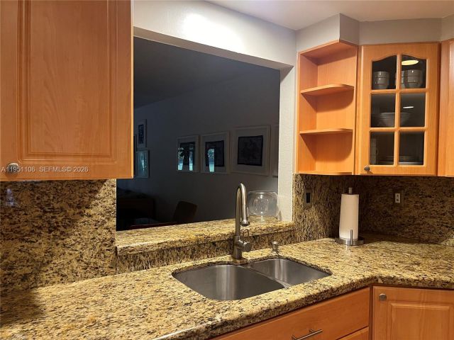 Дом в аренду по адресу 9702 Costa Del Sol Blvd 9702 - фото 7428532