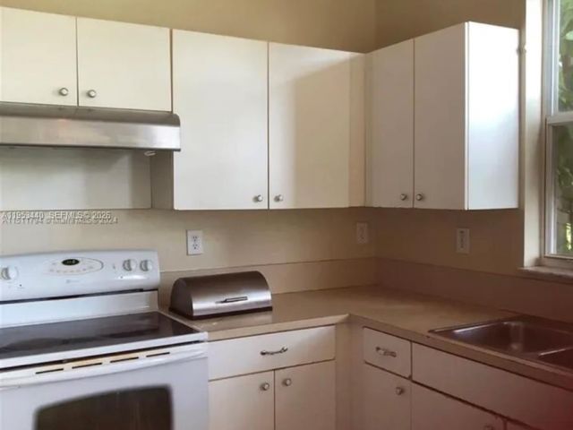 Дом в аренду по адресу 27550 SW 138th Path 0 - фото 7427716