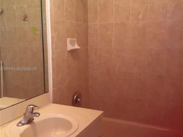 Дом в аренду по адресу 27550 SW 138th Path 0 - фото 7427734