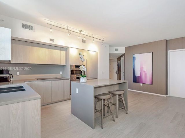 Продажа квартиры #R2701 - фото 7264032