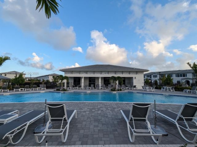 Дом в аренду по адресу 28661 SW 132nd Pl - фото 7431426