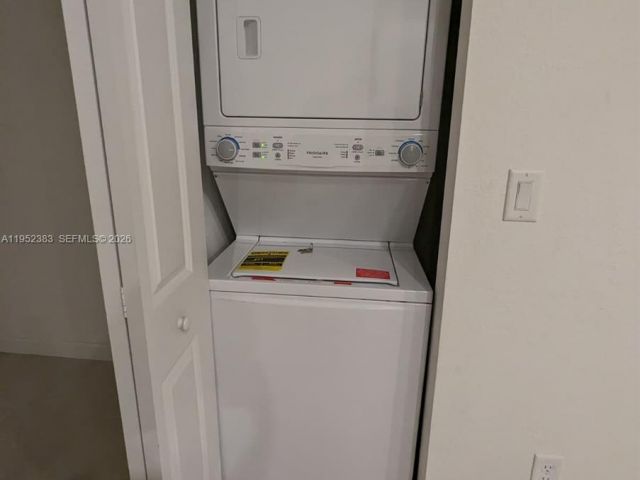 Дом в аренду по адресу 28661 SW 132nd Pl - фото 7431428