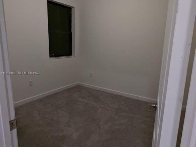 Дом в аренду по адресу 28661 SW 132nd Pl - фото 7431437