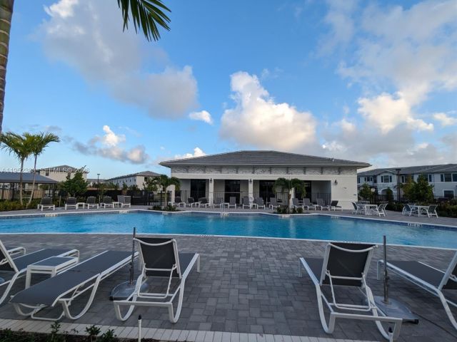 Дом в аренду по адресу 28661 SW 132nd Pl - фото 7431440