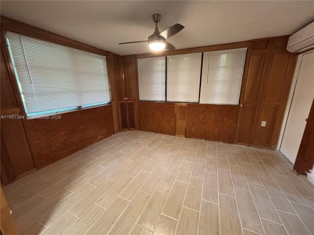 Дом в аренду по адресу 2510 NE 9th Ter - фото 7429705