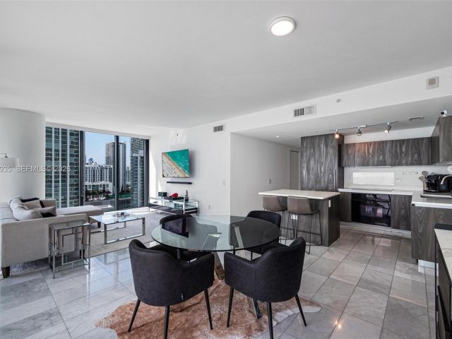 Продажа квартиры #1701 - фото 7264450