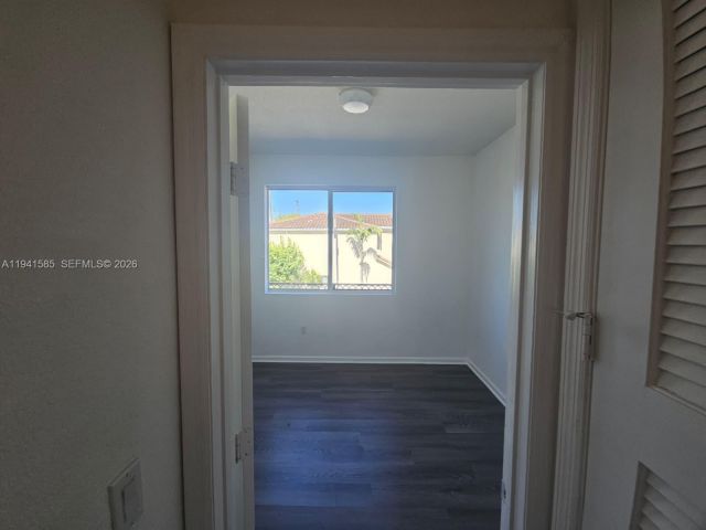 Дом в аренду по адресу 2944 NW 180th St 2944 - фото 7429492