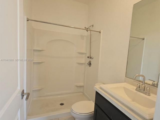 Дом в аренду по адресу 2944 NW 180th St 2944 - фото 7429505