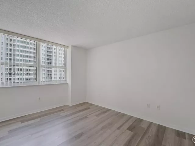 Продажа квартиры #1602 - фото 7263839