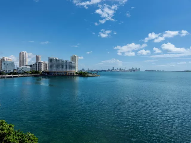 Продажа квартиры #1602 - фото 7263831