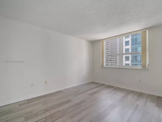 Продажа квартиры #1602 - фото 7263833