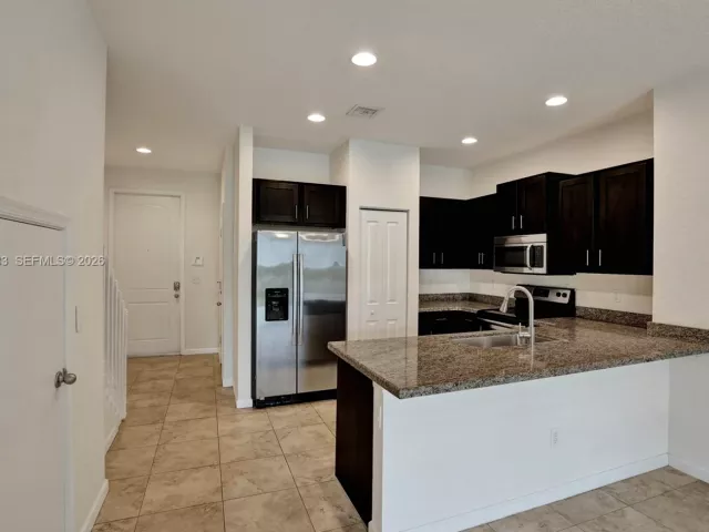 Продажа дома по адресу 358 SE 1st Way - фото 7285075