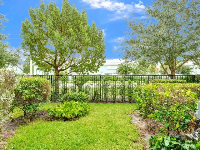 Продажа дома по адресу 358 SE 1st Way - фото 7285078