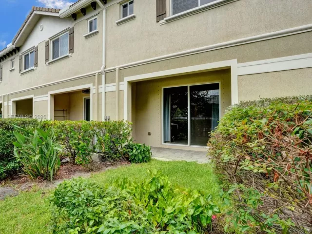 Продажа дома по адресу 358 SE 1st Way - фото 7285081