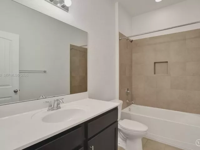 Продажа дома по адресу 358 SE 1st Way - фото 7285066