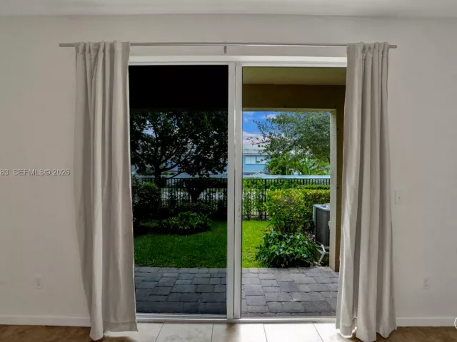 Продажа дома по адресу 358 SE 1st Way - фото 7285069