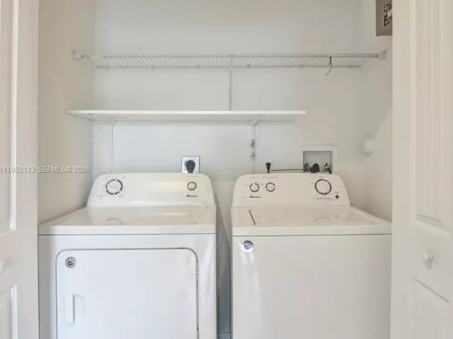 Продажа дома по адресу 358 SE 1st Way - фото 7285070