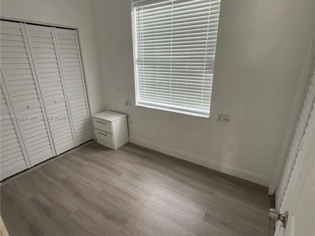 Продажа дома по адресу 12202 SW 216th St - фото 7263086