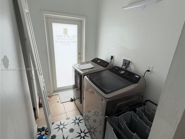 Продажа дома по адресу 12202 SW 216th St - фото 7263087