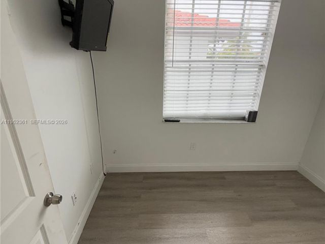 Продажа дома по адресу 12202 SW 216th St - фото 7263089