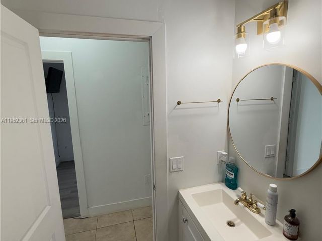 Продажа дома по адресу 12202 SW 216th St - фото 7263091