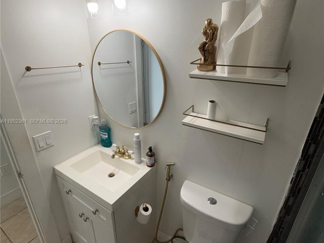 Продажа дома по адресу 12202 SW 216th St - фото 7263092