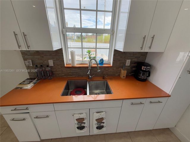 Продажа дома по адресу 12202 SW 216th St - фото 7263095