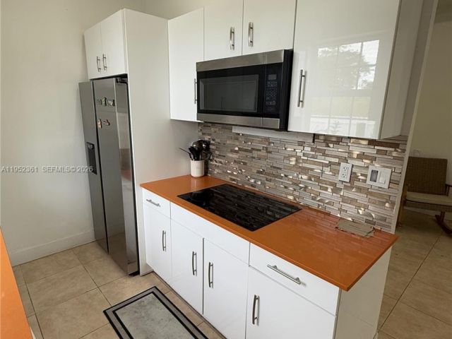 Продажа дома по адресу 12202 SW 216th St - фото 7263097